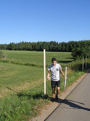 Stationspfosten setzen